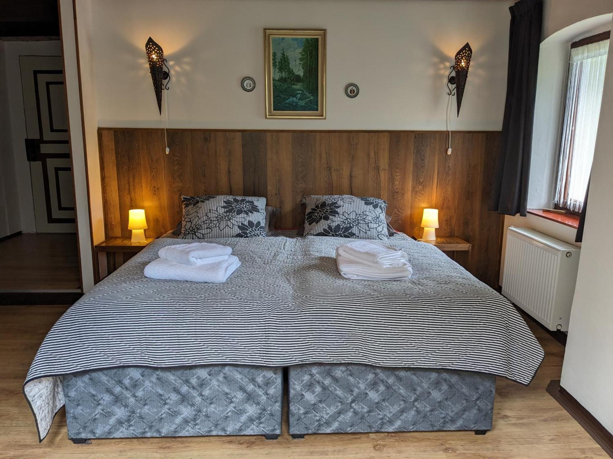 Bed And Breakfast Tvrz Velká Bukovina Dış mekan fotoğraf
