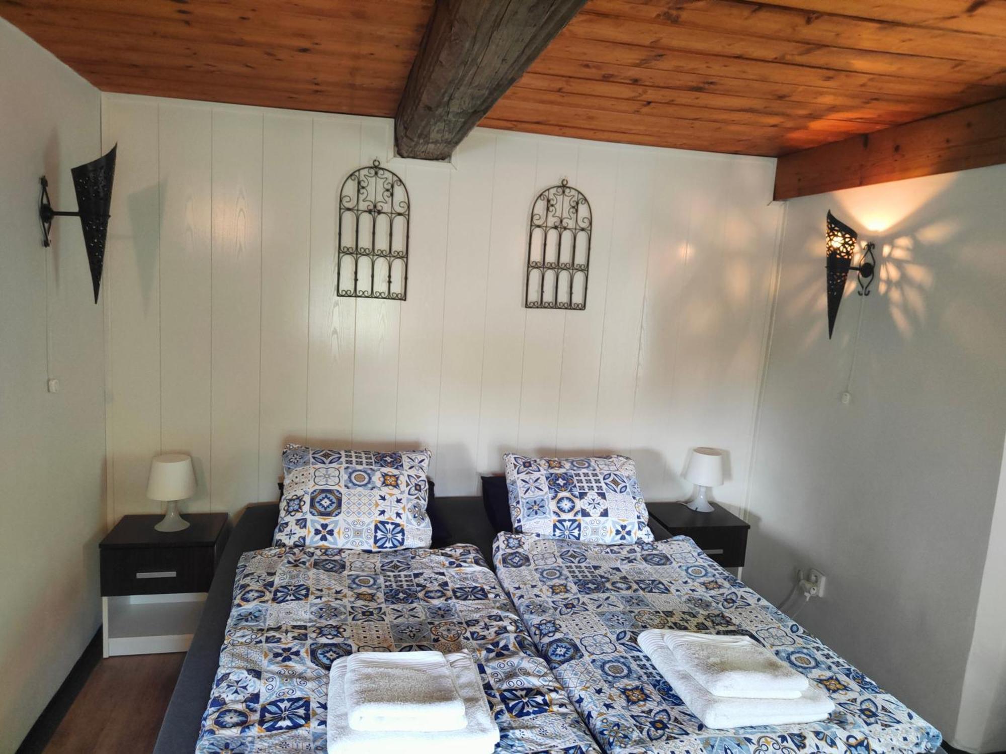 Bed And Breakfast Tvrz Velká Bukovina Dış mekan fotoğraf