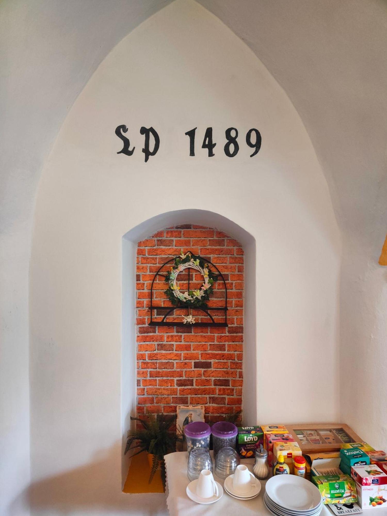 Bed And Breakfast Tvrz Velká Bukovina Dış mekan fotoğraf